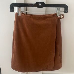 BR Suede wrap skirt with buckle